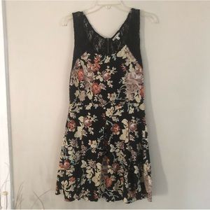 EUC floral tank dress with black lace